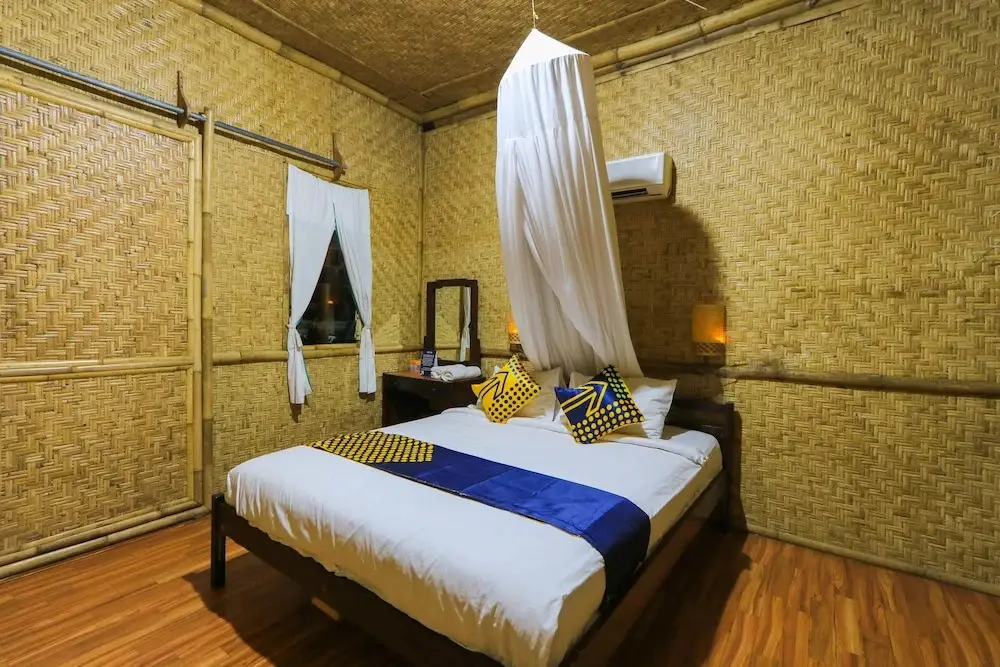 Баньюванги: SPOT ON 2431 Azizah Homestay
