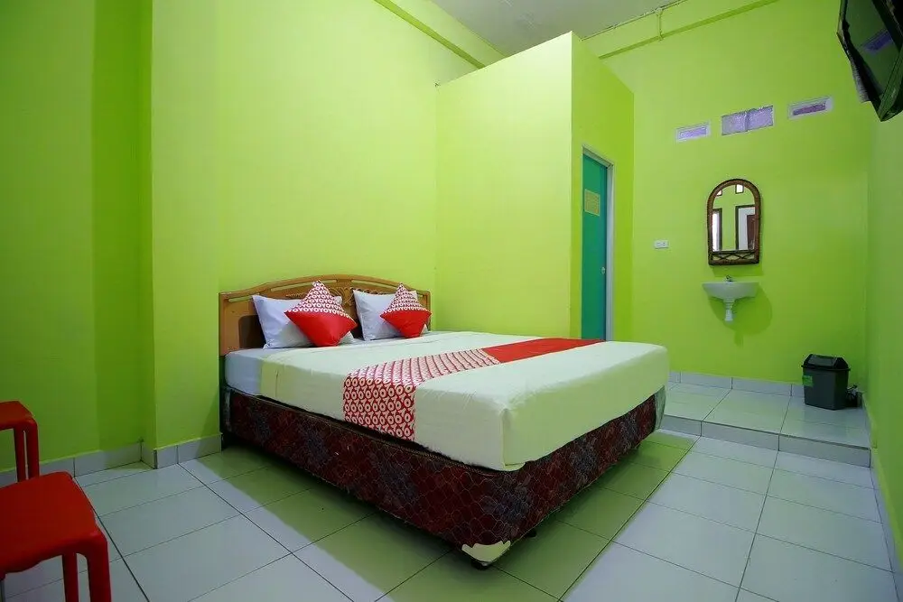Лубуклингау: Hotel Niaga By OYO Rooms