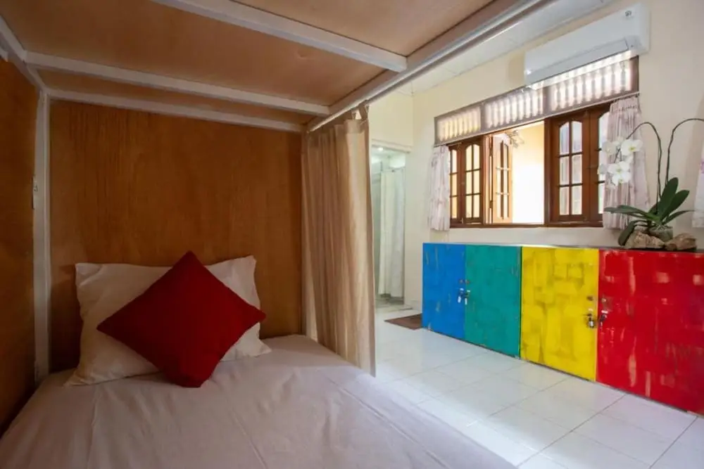 Пенида: Nushe Hostel
