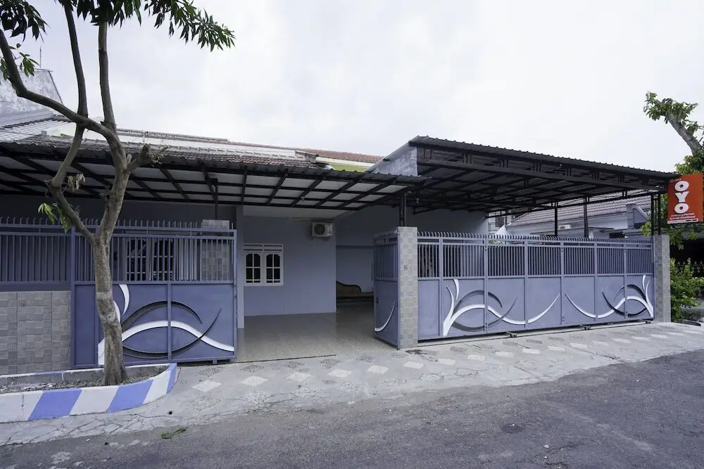 OYO 2663 Jombang Permai Syariah Residence — фото 1