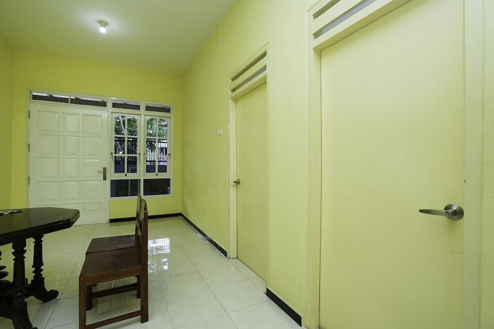 Джомбанг: OYO 2663 Jombang Permai Syariah Residence