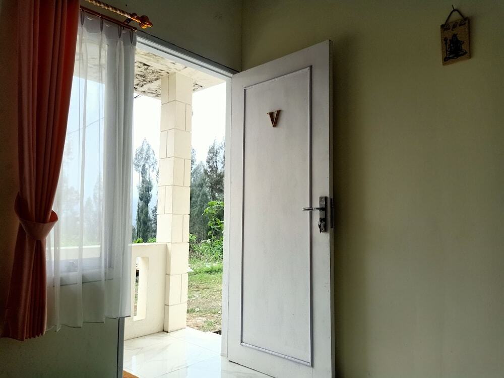 Надисари: Istana Bromo Resort and Resto