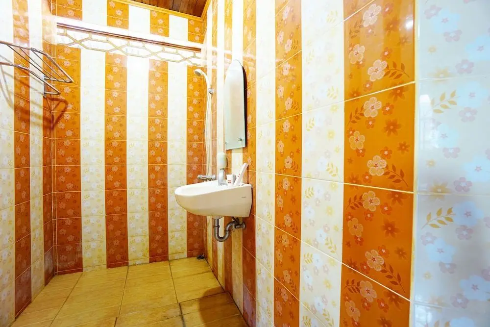 Манадо: OYO 1254 Golden Lake Resort