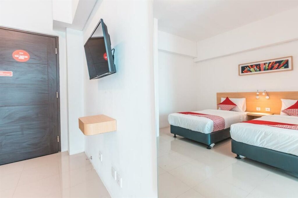 Тангеранг: OYO Flagship 1170 The Habitat Karawaci