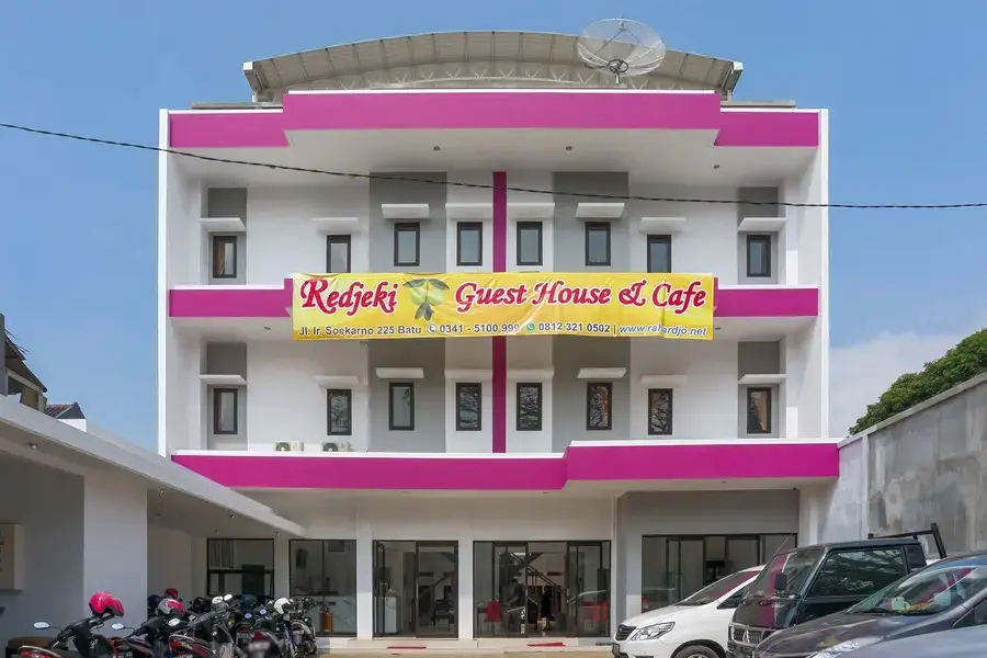Бату: RedDoorz near Jawa Timur Park 3