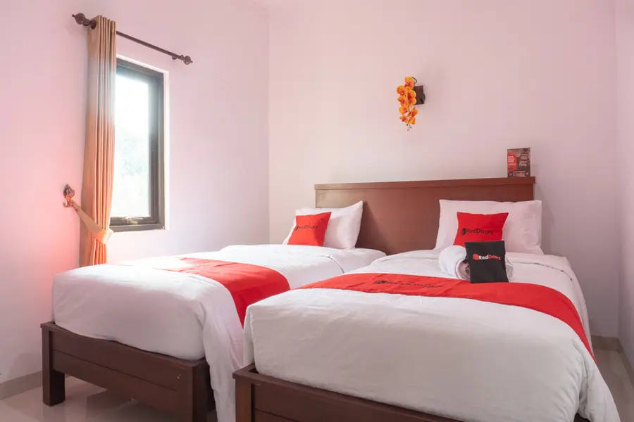 Бату: RedDoorz near Jawa Timur Park 3