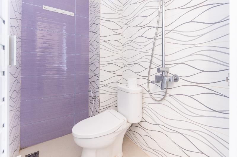 Макассар: OYO 1975 Bale Ikite