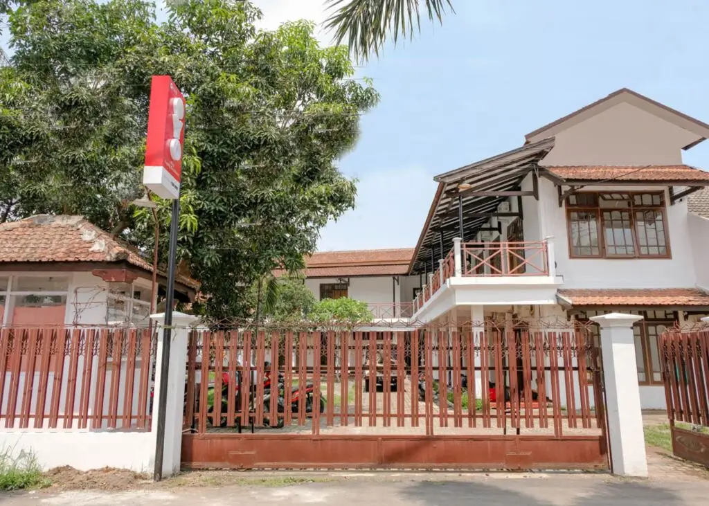 Маланг: Super OYO 1376 Kina Family Residence Syariah