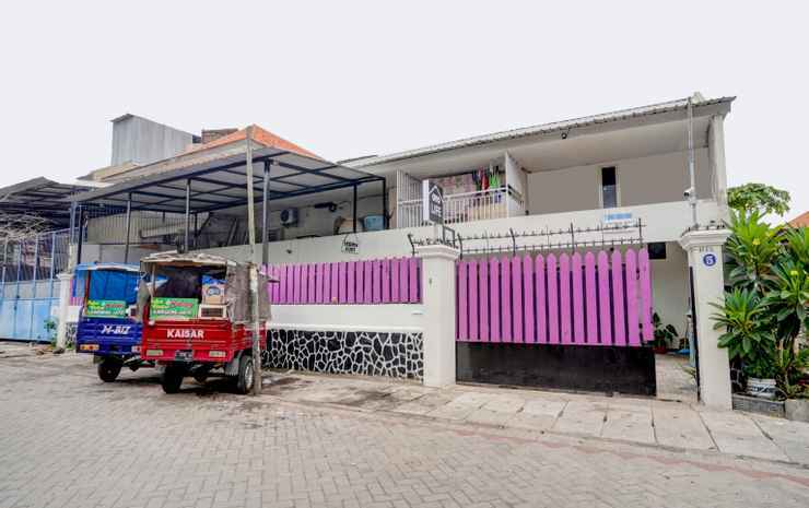Сурабая: Oyo Life 2083 Tambakbening Residence