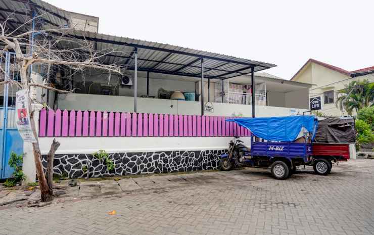 Сурабая: Oyo Life 2083 Tambakbening Residence