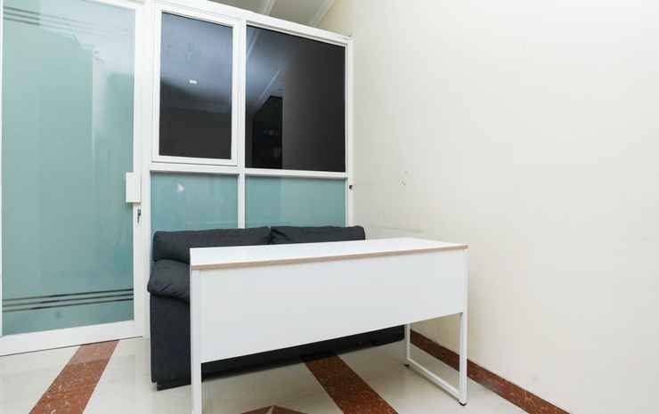 Сурабая: Oyo 2446 Kost Putri Gubeng Kertajaya
