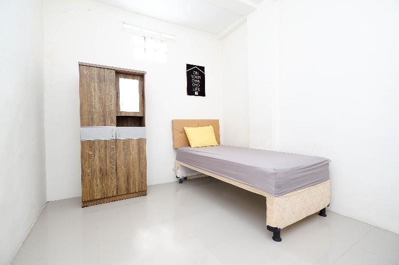 Семаранг: Oyo Life 1817 Kost Agus Salim
