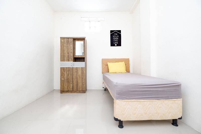 Семаранг: Oyo Life 1817 Kost Agus Salim