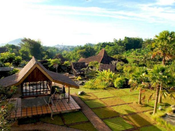 Бату: Kampung Lumbung Boutique Hotel