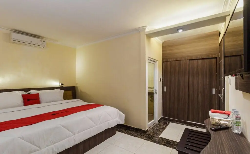 Макассар: RedDoorz Plus @ Boulevard Panakkukang