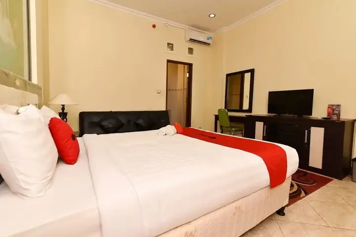 Джимбаран: Reddoorz Plus Near Benoa Square Bali