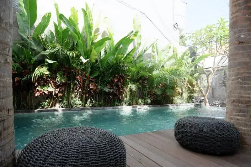 Чангу: RedDoorz @ Jalan Raya Semat Canggu
