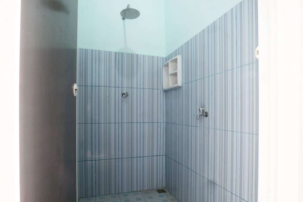 Южный Тангеранг: Kabin Kapsul Wisma Pondok Aren - Hostel