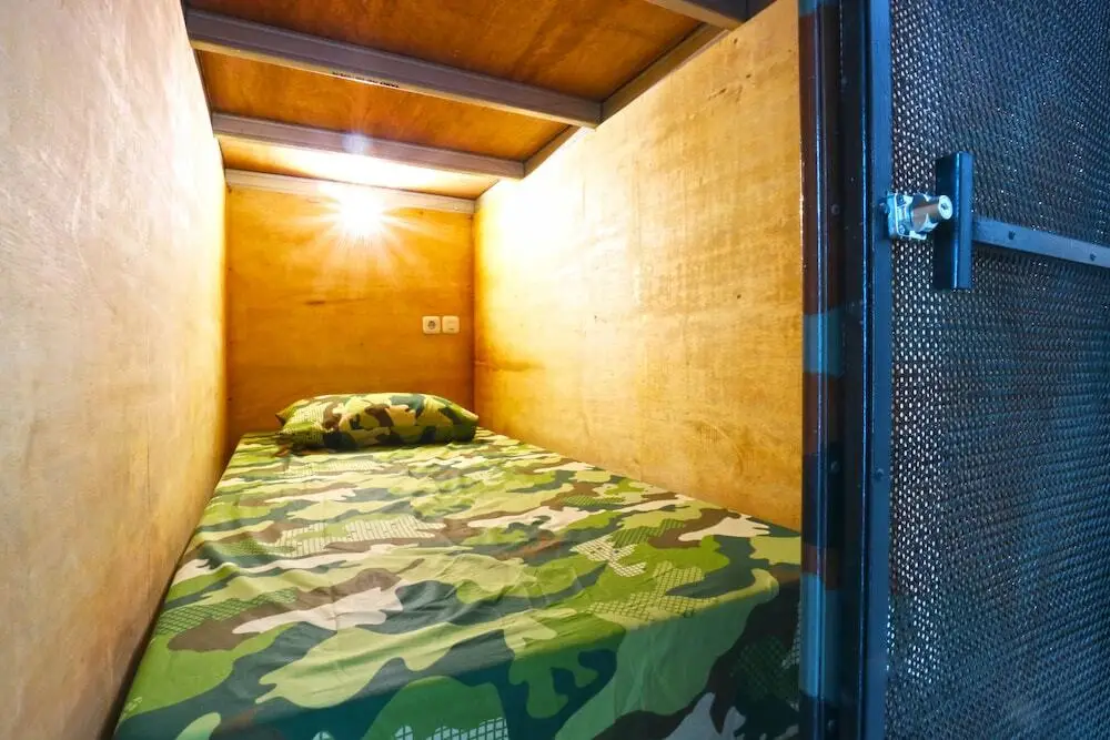 Южный Тангеранг: Kabin Kapsul Wisma Pondok Aren - Hostel