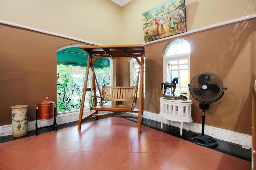Джокьякарта: Airy Ngadinegaran Gang Anggrek MJ Tiga 133 Yogyakarta