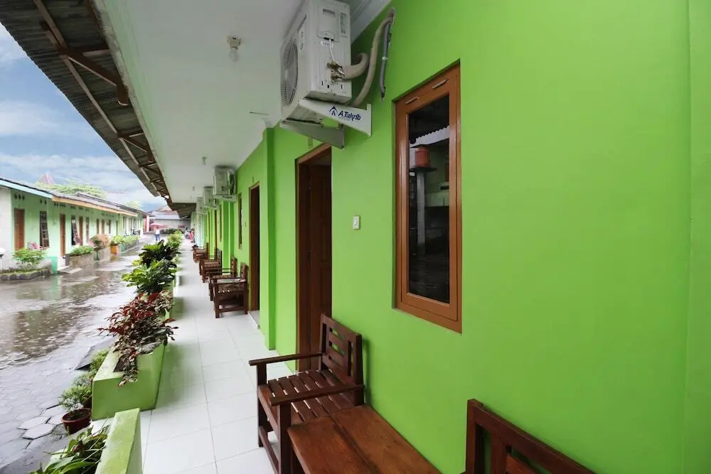 Севон: Airy Bangunharjo Parangtritis KM 4 319 Yogyakarta