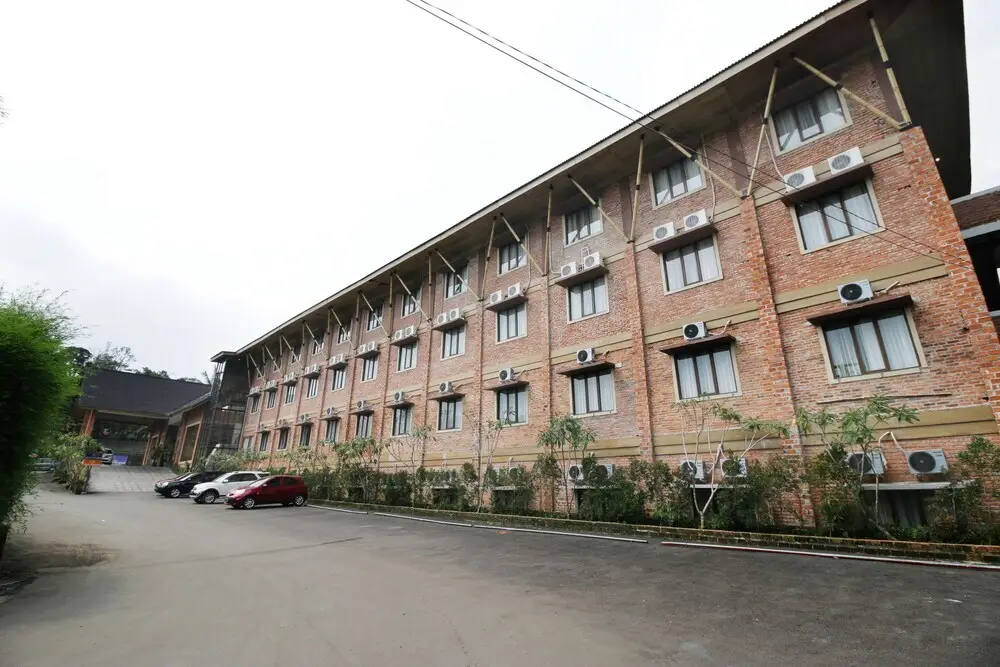 Сукарайя: Airy Premier Sentul Cikeas Babakan Tumas 16 Bogor