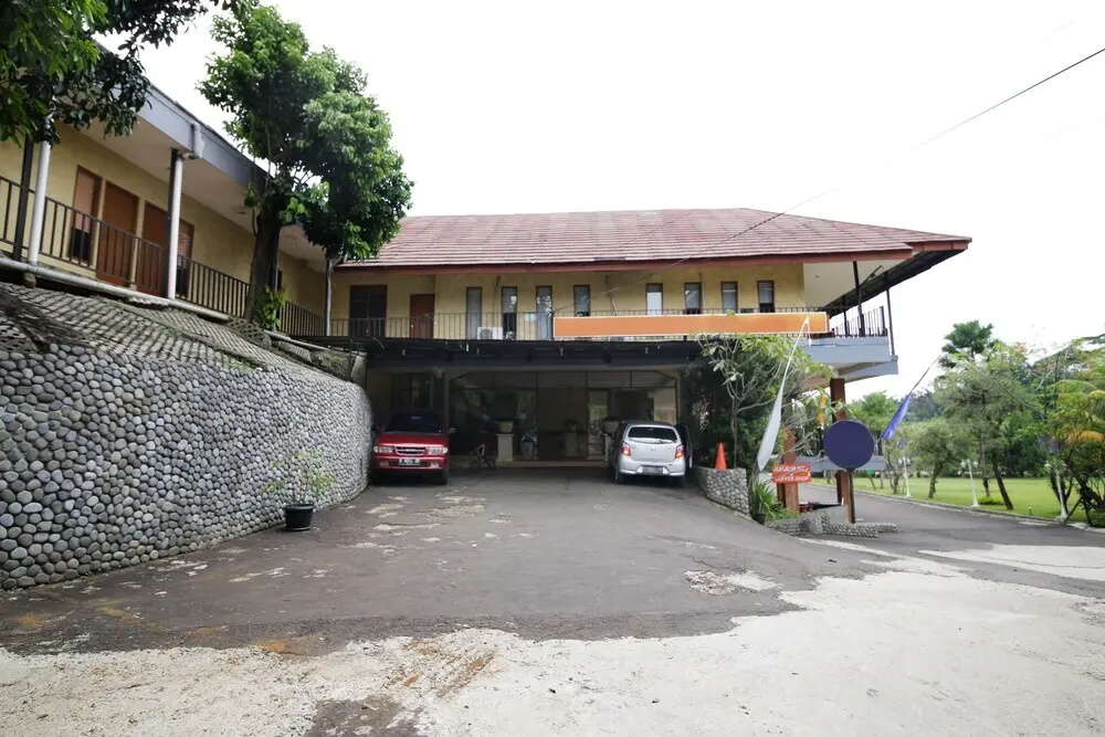 Сукарайя: Airy Sentul Babakan Tumas 16 Bogor