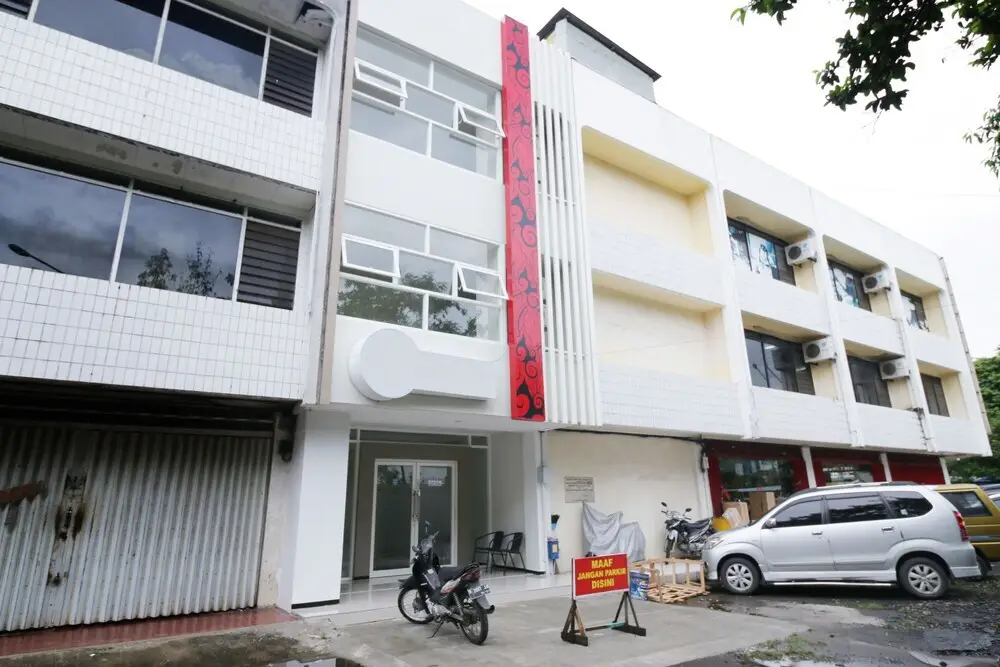 Маланг: Airy Klojen Pertokoan Ade Irma Suryani Blok C5 Malang