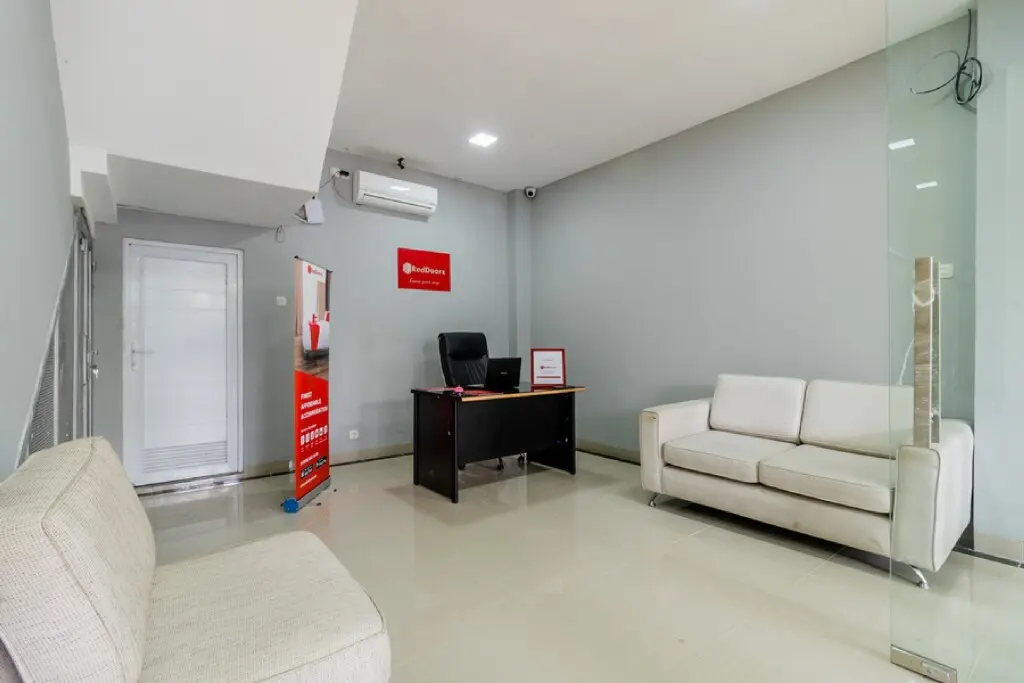 Джакарта: RedDoorz near Plaza Atrium Senen