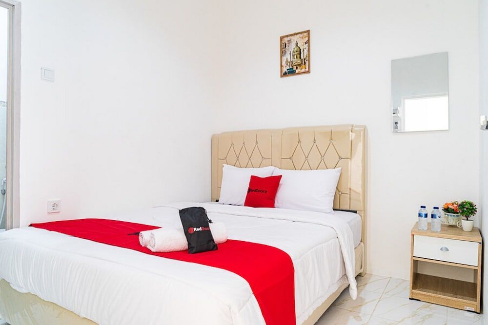 Джакарта: RedDoorz near Tarumanagara University