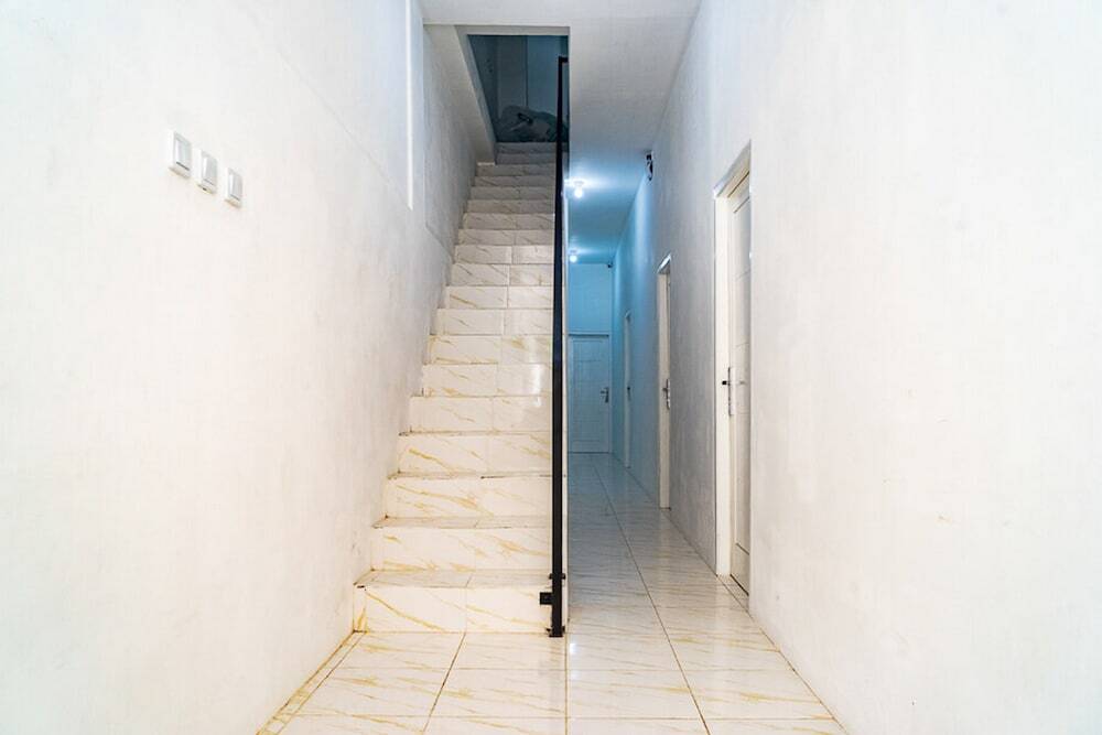 Джакарта: RedDoorz near Tarumanagara University