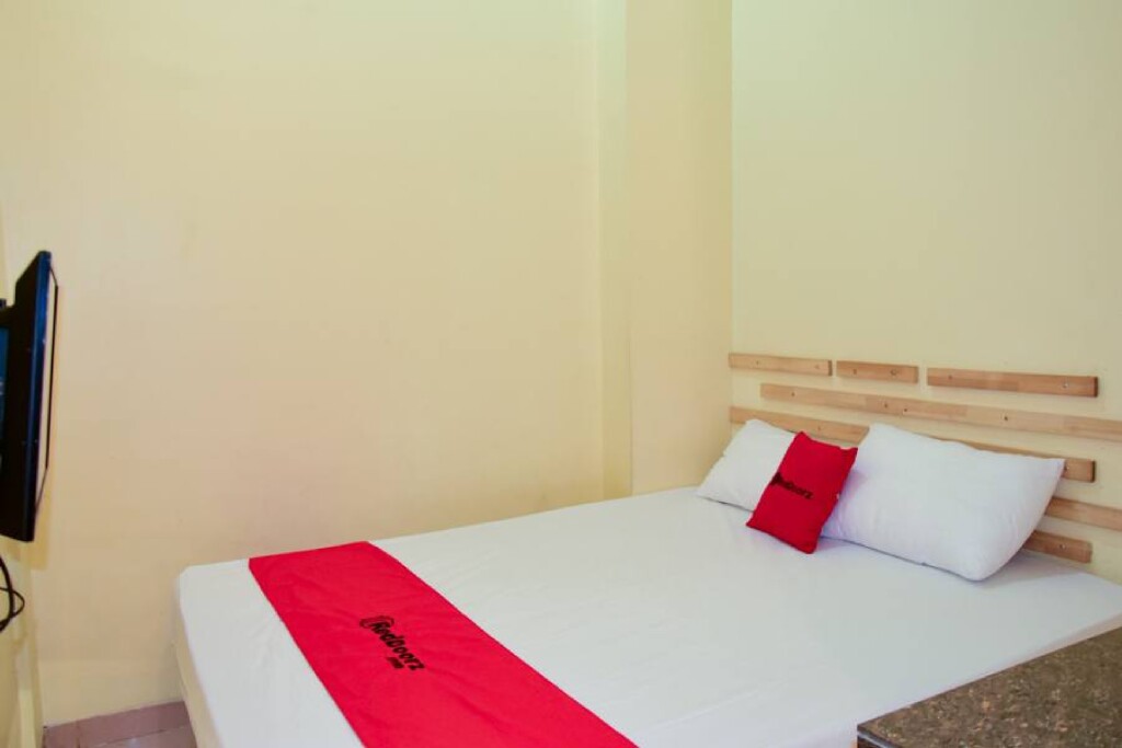 Джакарта: RedDoorz near Mangga Dua Square