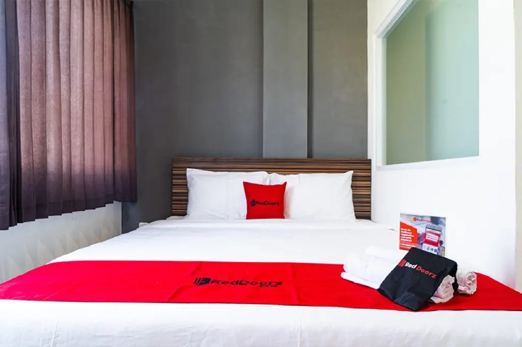 Джакарта: RedDoorz near Seasons City Mall