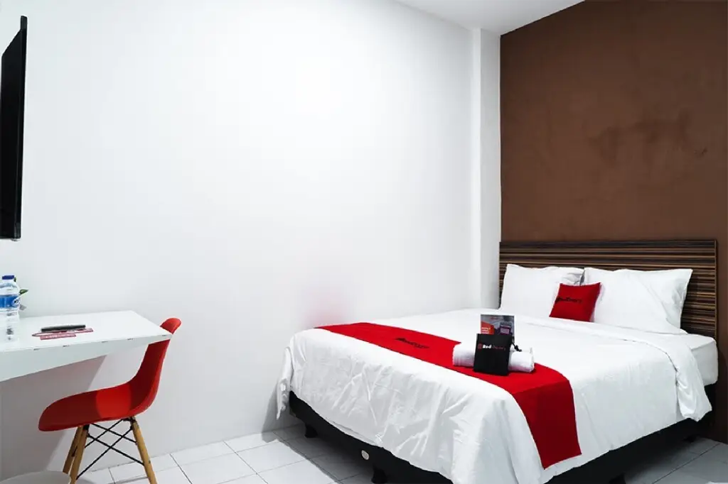 Джакарта: RedDoorz near Seasons City Mall