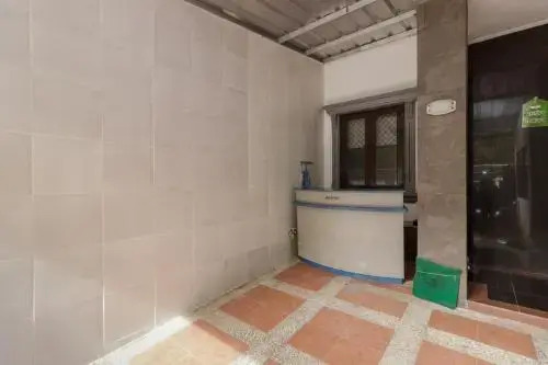 Джакарта: Reddoorz Syariah Near Mall Artha Gading