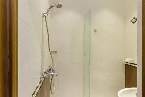Джакарта: Reddoorz Syariah Near Mall Artha Gading