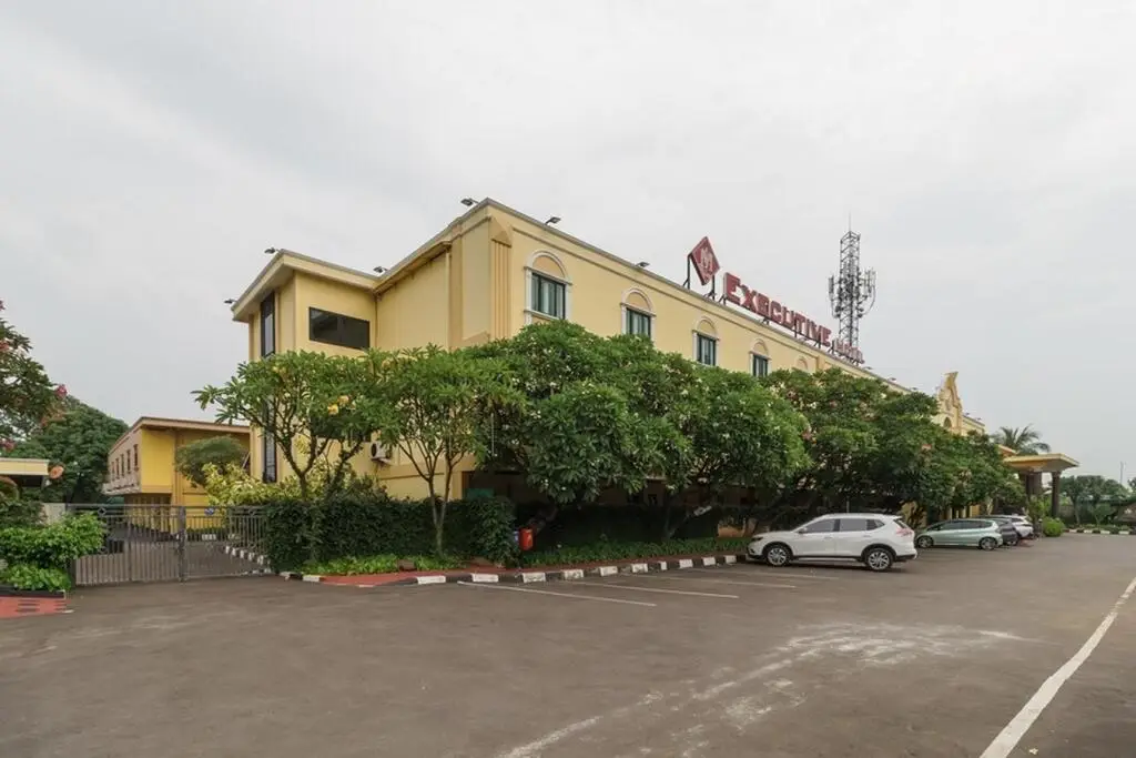 RedDoorz Plus near Dunia Fantasi Ancol — фото 1