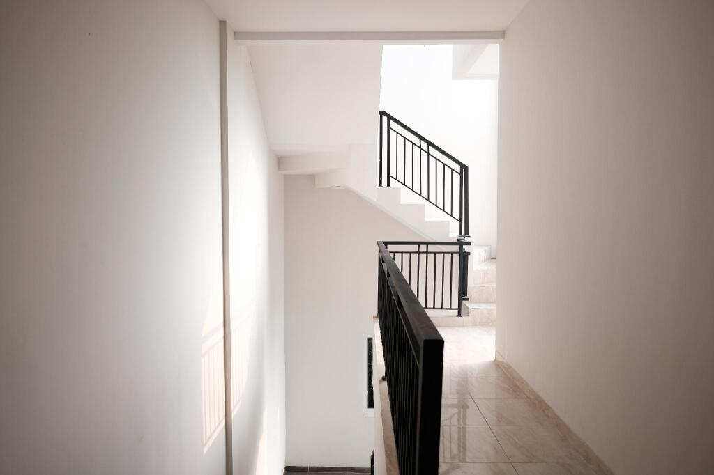 Джакарта: RedDoorz near Taman Palem