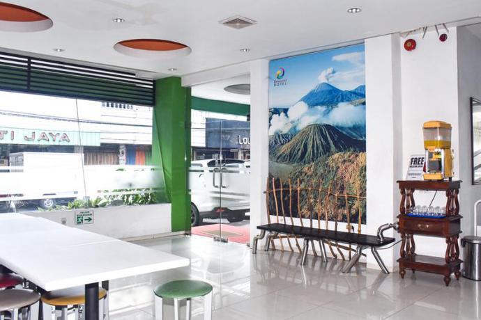 Маланг: Reddoorz Plus Near Alun Alun Malang