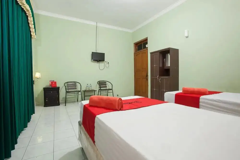 Маланг: RedDoorz Syariah @ Janti Malang
