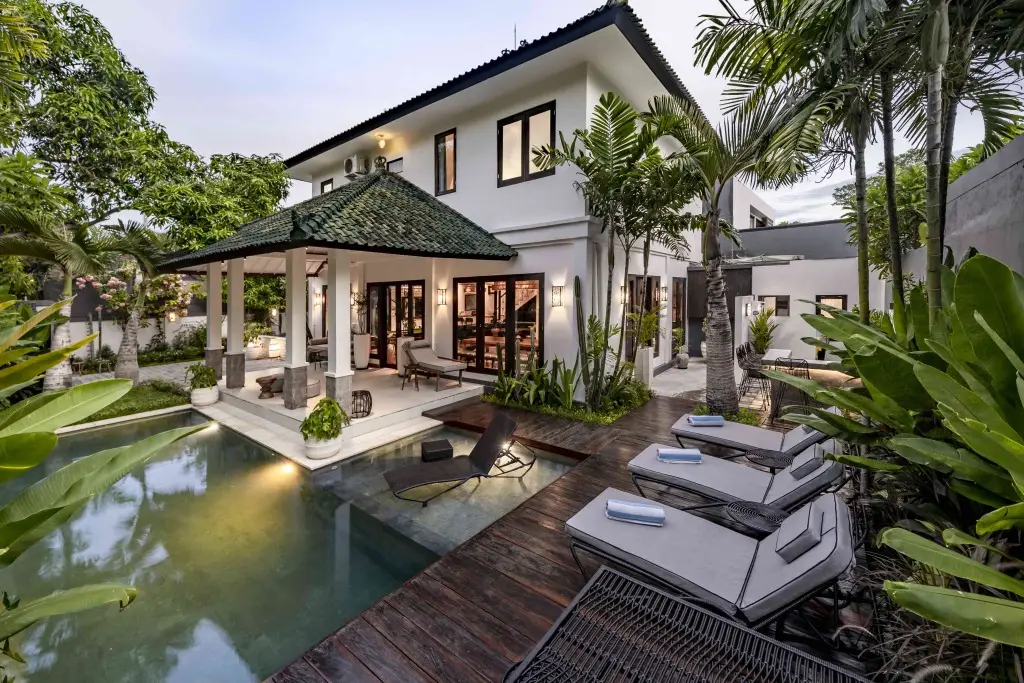 Кута: Вилла Gang Bima - Unique Retro Seminyak Private Mansion