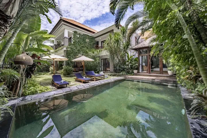 Керобокан: Вилла Kubu Luxury Seminyak Private Mansion