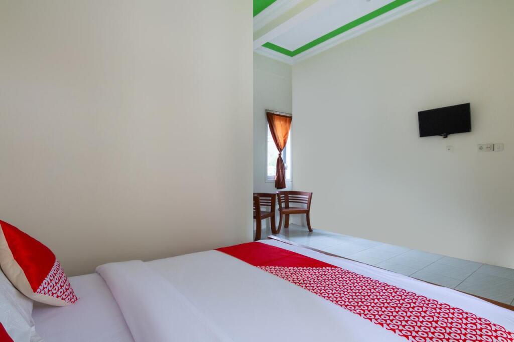 Бату: OYO 3210 Villa Aisya
