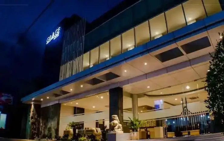 Маланг: Hotel Antariksa