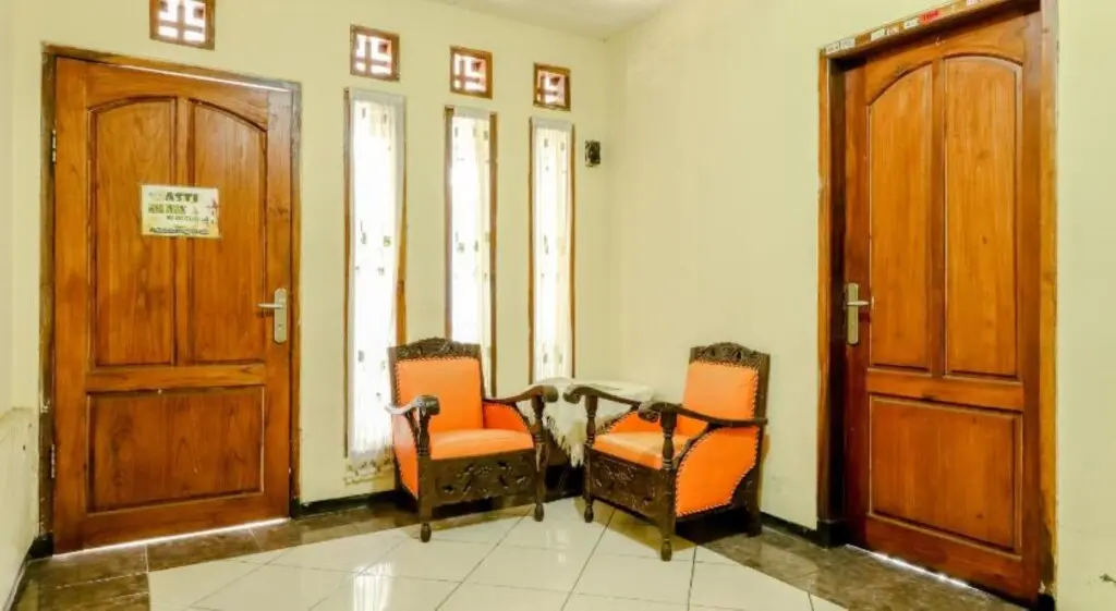 Бату: Puspa Sari Villa and Homestay