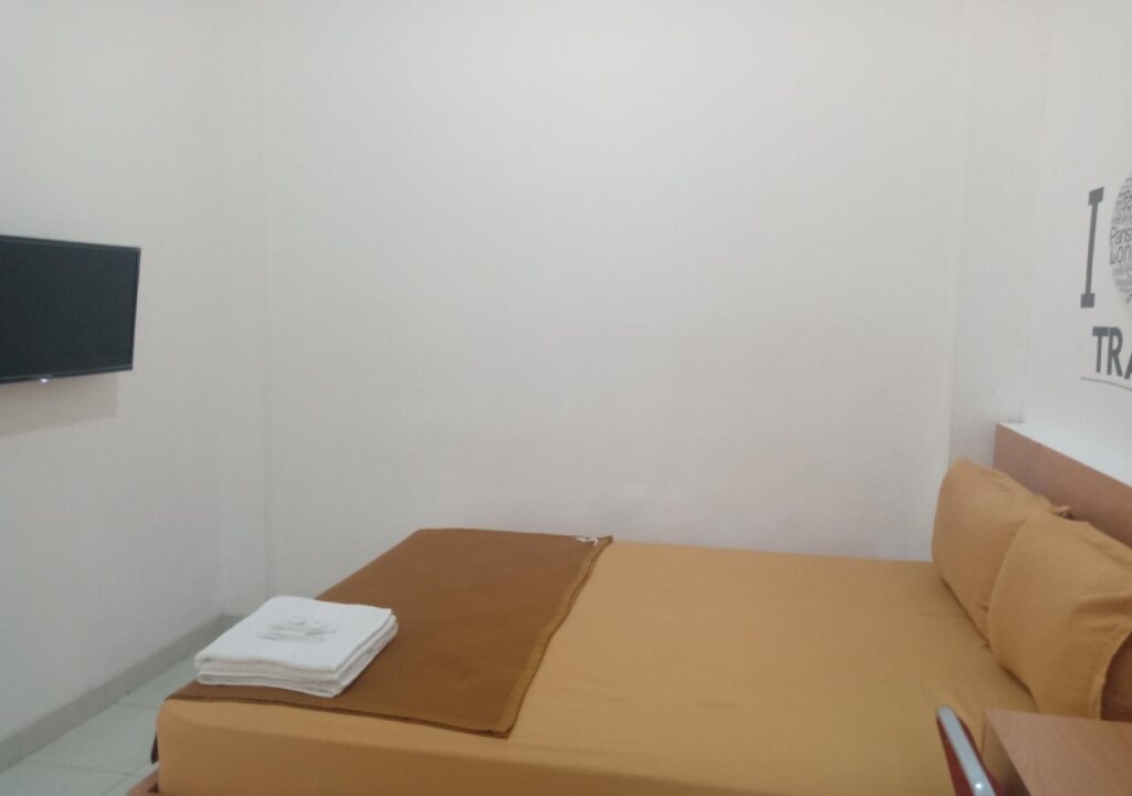 Батуретно: Chrissant Hotel