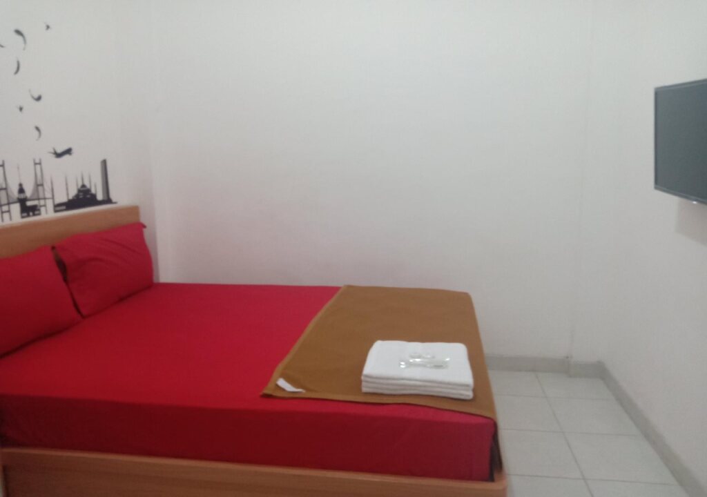 Батуретно: Chrissant Hotel