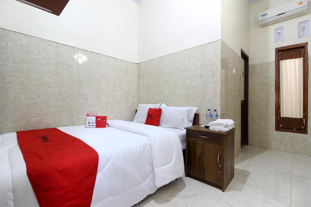 Слеман: RedDoorz near Museum Gunung Merapi