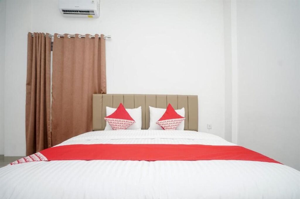 Палембанг: OYO 443 Hotel Barlian