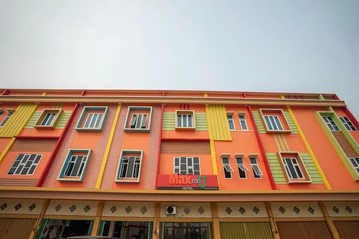 Палембанг: OYO Life 1299 Balcony Orange Homestay